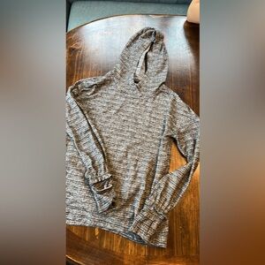 Womens Lululemon top.